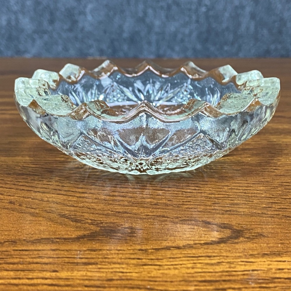 Vintage Pressed Glass Ashtray 4.5" Small‎ Clear Floral Home Decor Scalloped Edge